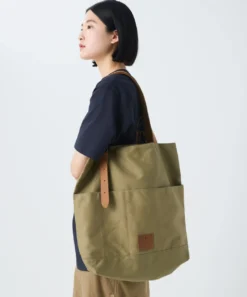 Field Middle Handbag