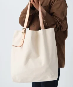 Field Middle Handbag
