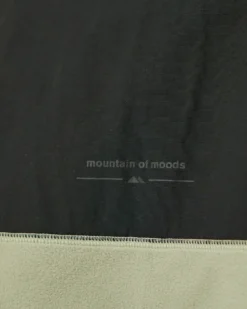 Mountain of Moods Fleece Pullover